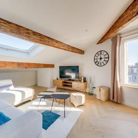 Renovated Lejlighed Bordeaux