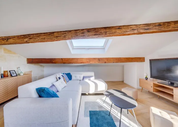 Renovated דירה *